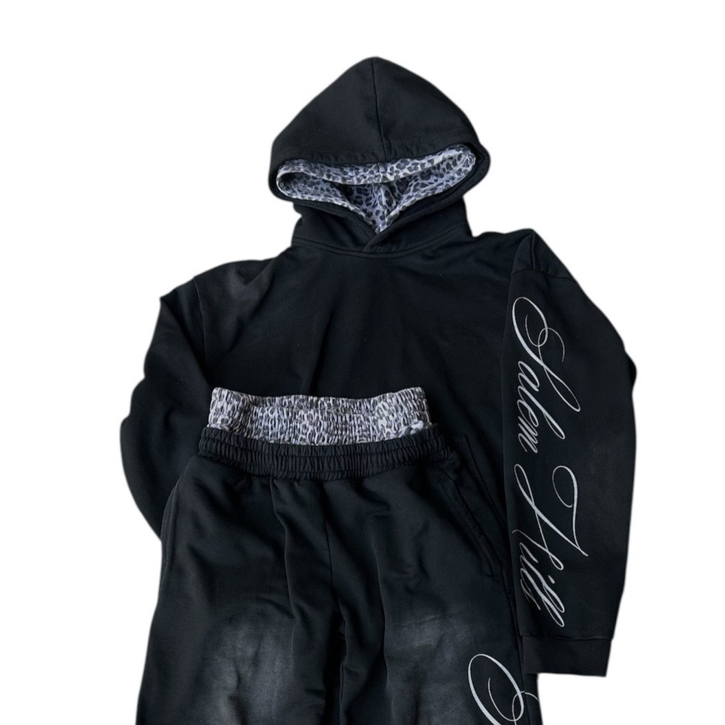 Black sweatshirt