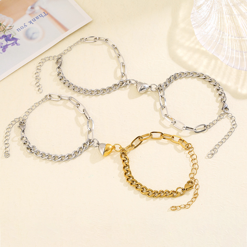 25g Weight Alloy Pendant Material Bracelets Classification Alloy Chain Material Cuban Link Chain Curb Chain, Paperclip Chain Chain Type 1 Pair Quantity Simple Style Heart Shape Alloy Cuban Link Chain Curb Chain Paperclip Chain Chain & Link Bracelets Wholesale