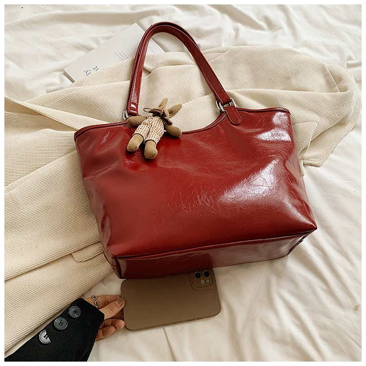 Shoulder bag, capacious one-shoulder purse, high-quality style with pendant charm