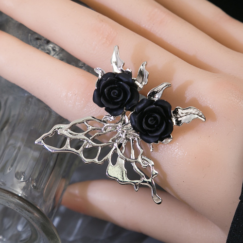 Dark rose ring, fashionable and personalized living flower ring, cold temperament hollow butterfly ring