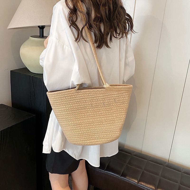 액세서리가 없는 누드 커피 색상