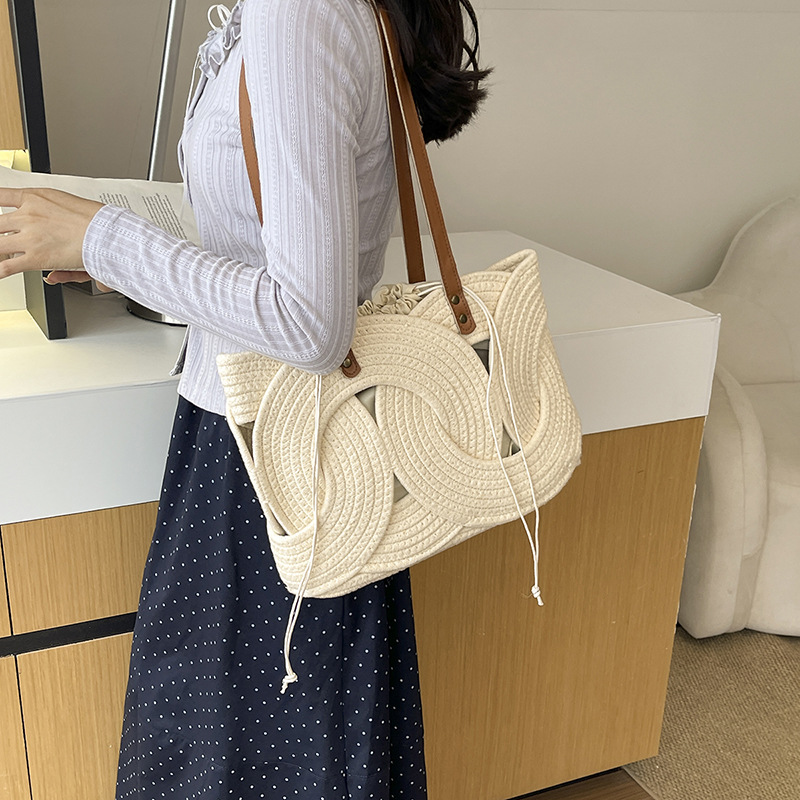 Cross-border woven handbag, large capacity, women's 2026 new model, high-end vintage single-shoulder crossbody rattan bucket bag