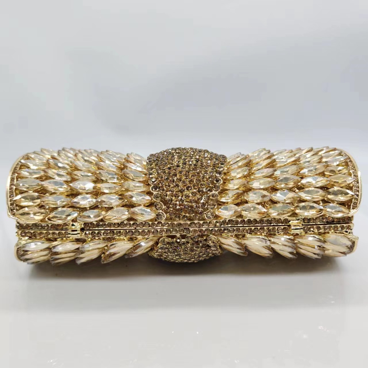Túi clutch nữ dạ hội đính kim cương giả kim loại rỗng pha lê sang trọng — Đế Vàng Kim Cương, Nền vàng kim cương trắng, Màu tím, Màu bạc chi tiết 13