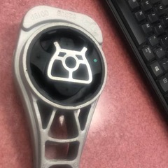 普通のモデルを適用します。シボレー愛唯欧左後エンジンの足ゴムは波箱の足ゴムから96852632です。