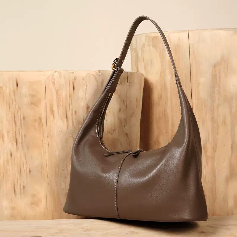 2025秋冬新款通勤头层牛皮真皮包时尚简约腋下饺子包百搭单肩女包