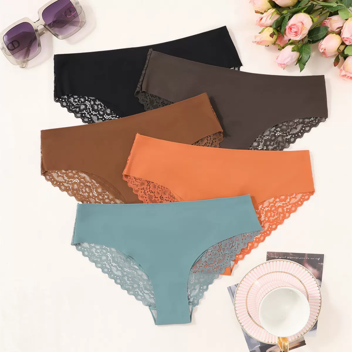 无痕蕾丝边拼接专供大码女士舒适弹力透气三角裤纯色内裤特大码