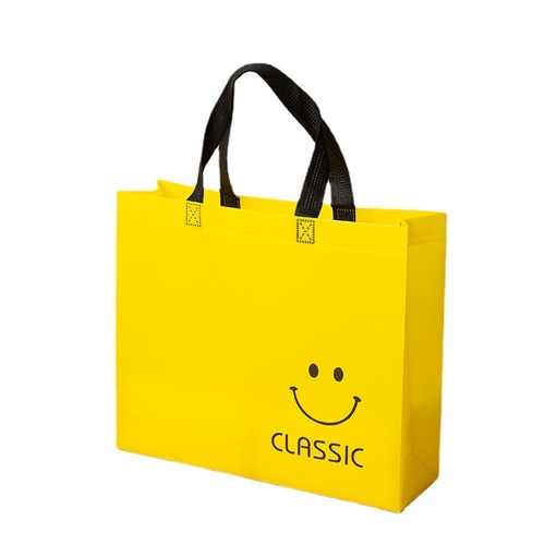 Manufacturer wholesale non-woven fabric color printed and laminated cartoon clothing handbags shipped on the same day and can be printed with LOGO