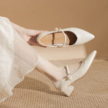 法式粗跟真皮玛丽珍女鞋小香风浅口尖头晚晚风配裙子单鞋女皮鞋