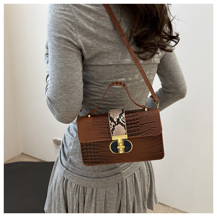 Korean casual fashion handbag 2024 new simple crocodile pattern single shoulder crossbody small square bag_voghion.com