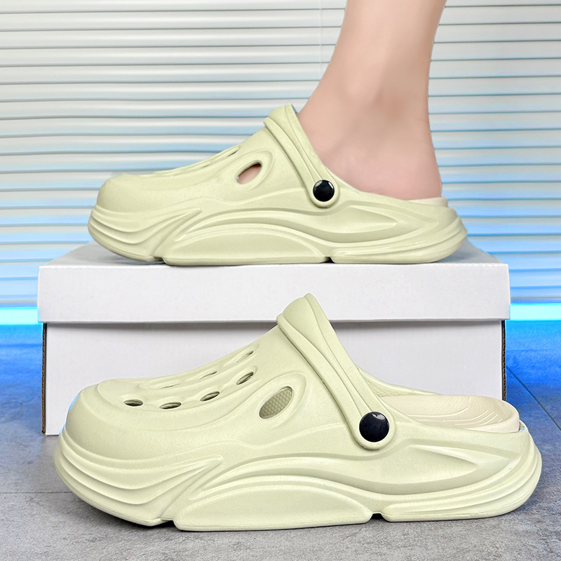 Zapatos con agujeros para mujeres que usan heces en verano, zapatillas Baotou, sandalias deportivas para hombres, zapatillas antideslizantes de suela gruesa, eva desodorante