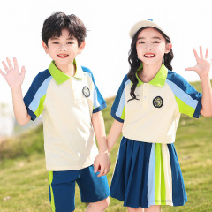 幼稚園の園服の夏の小学生の制服の夏の子供のクラス服の公演服のスーツの夏服の運動会