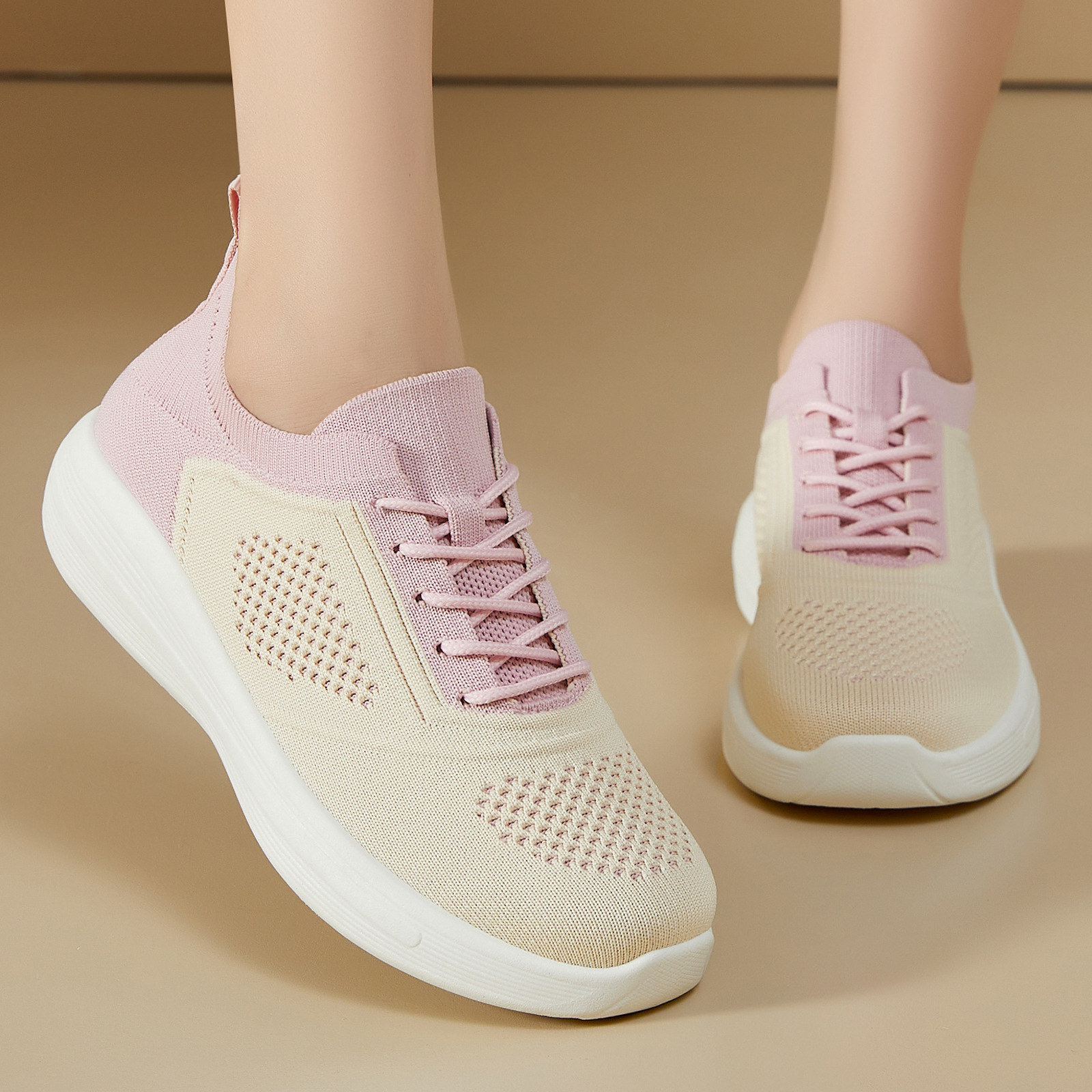 Zapatos de mujer 2026 verano nuevos zapatos deportivos de malla soleada zapatos casuales transpirables zapatos de caminar versátiles