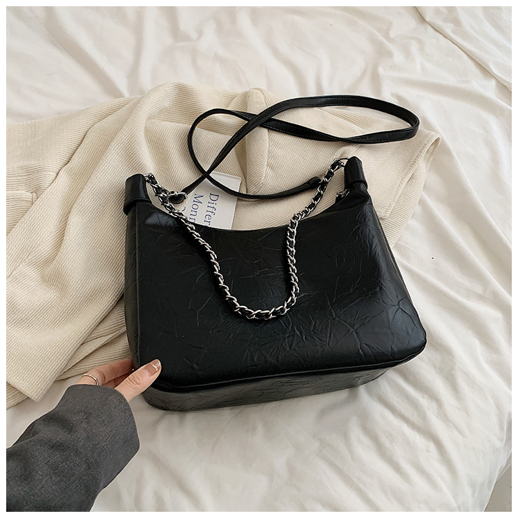 Femmes Grande Faux Cuir Couleur Unie Style Classique Fermeture Éclair Sac À Main display picture 17