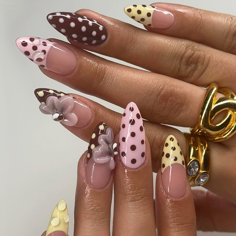 European and American Cross-Border Almond Style Autumn Pink Coffee Color French Pointed Polka Dot Flower Wearable Nails 24 Pieces
