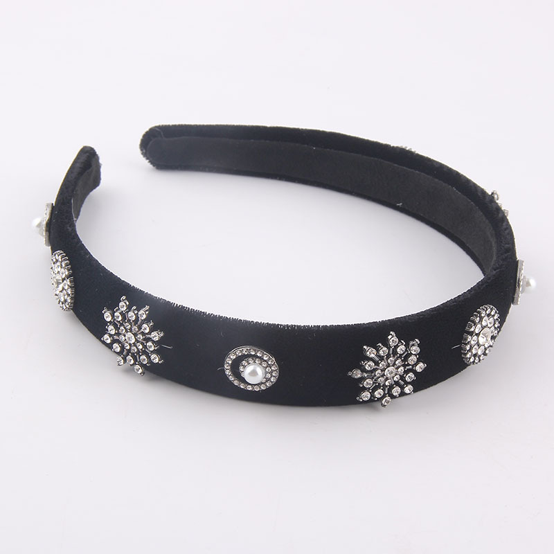 New Korean Style Fashion Simple Palace Style Flannel Headband display picture 4