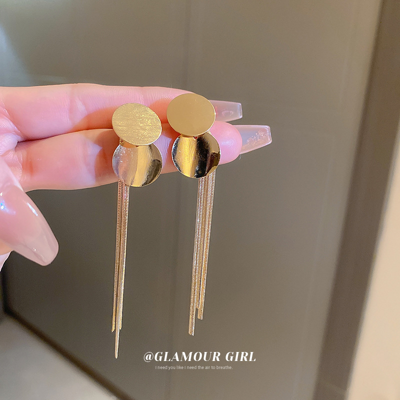 Aguja de plata de dos piezas pendientes de lentejuelas pendientes de borla de metal largo europeo y americano estilo simple de alta calidad nuevos pendientes