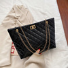 Lock, chain, simple shopping bag for leisure, small bag