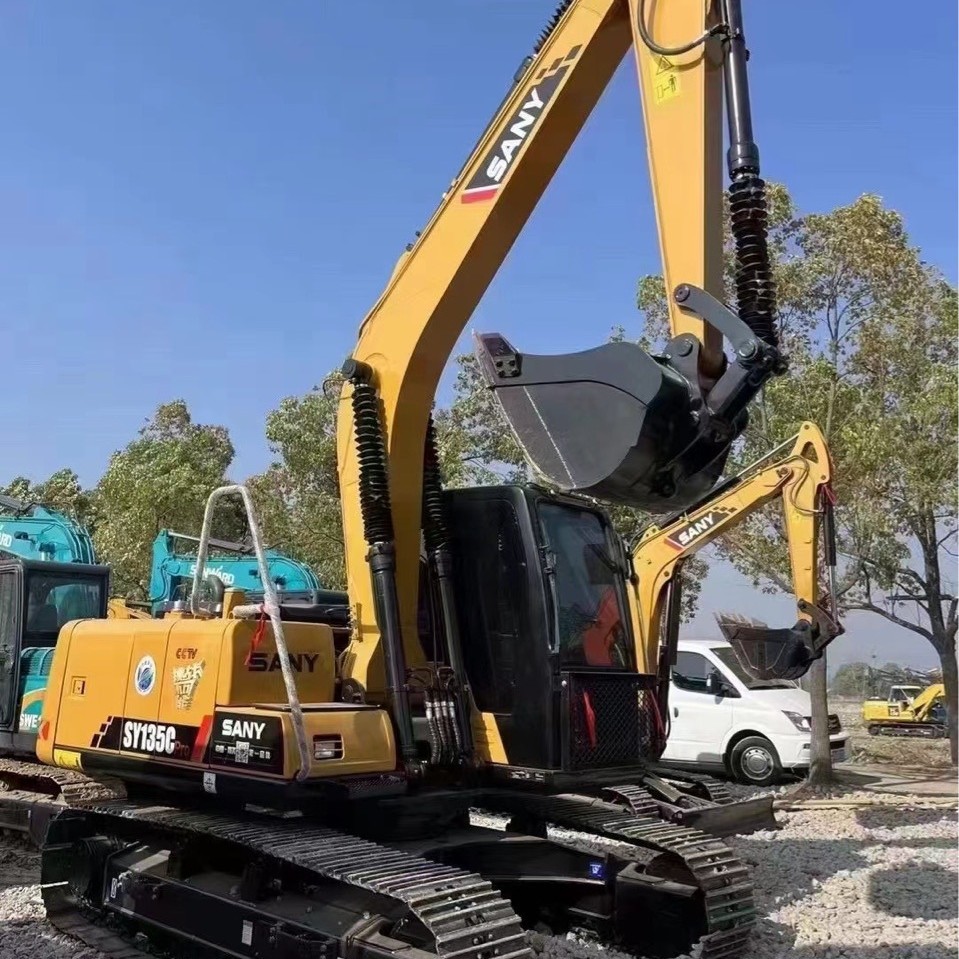 Marca de primera línea Sany135 excavadora SY95 línea de exportación de automóviles usados