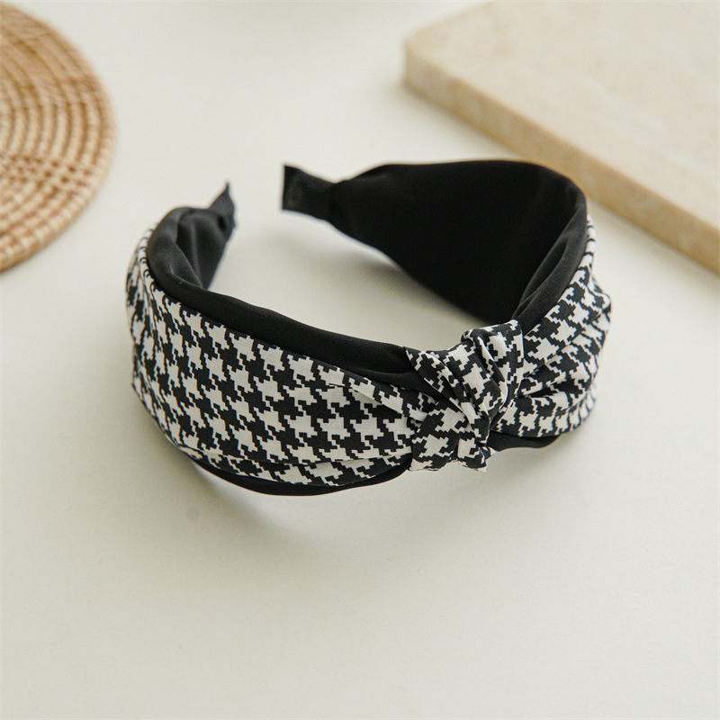 Thousand Bird Grid Wide Edition Nodo che preme i capelli per l'eleganza e lo stile delle donne 2023 Nuovo autunno a testa alta Top Hoop in_voghion.com