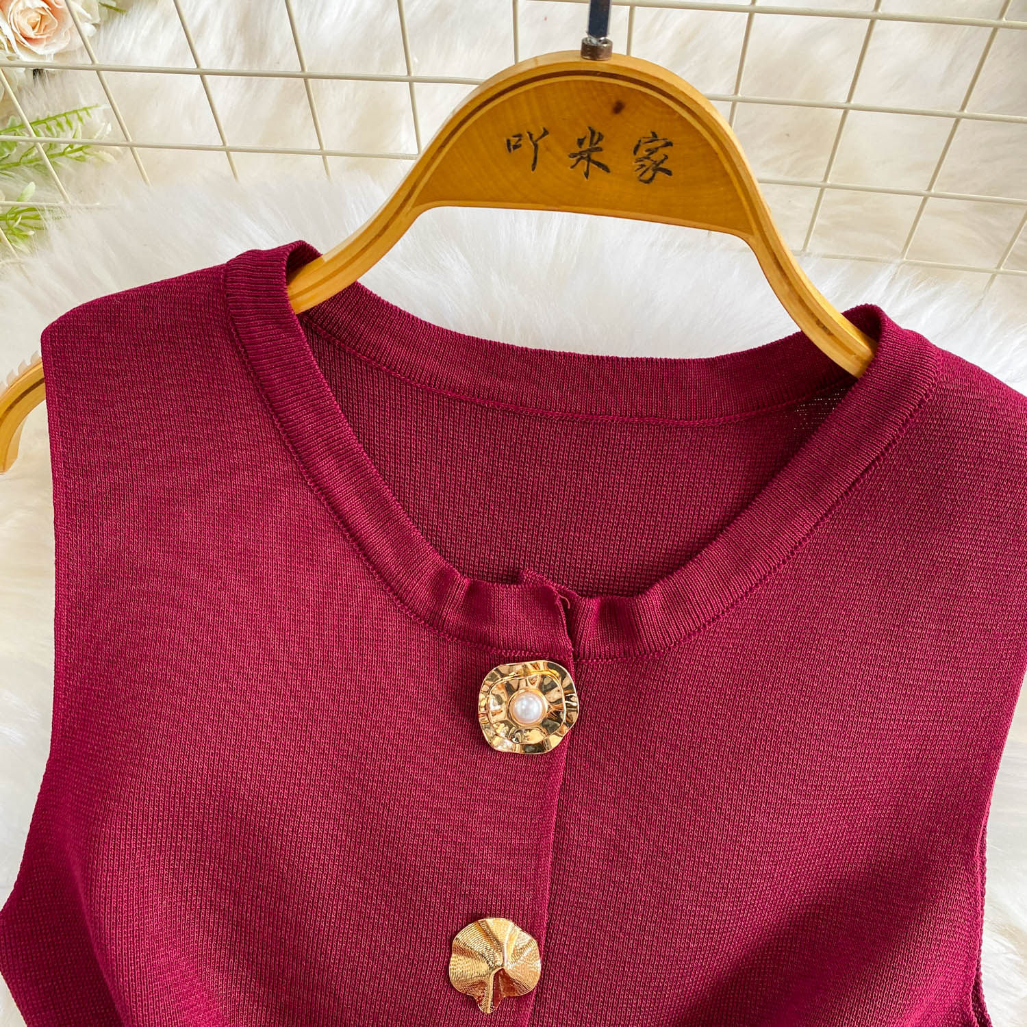 Women's Slim Fit Sleeveless Vest round Neck High End Sophisticated Look Fashionable Metal Buckles Versatile Summer Style_ecoleips.com