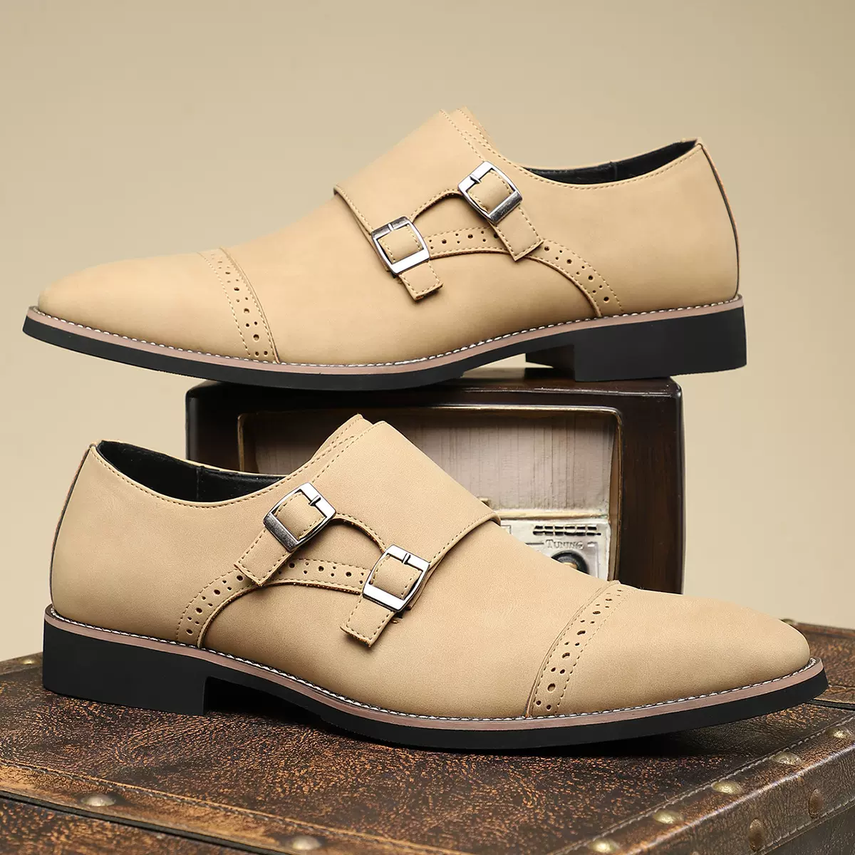 跨境大码男士商务休闲皮鞋正装搭扣鞋英伦风时尚潮流尖头百搭男鞋