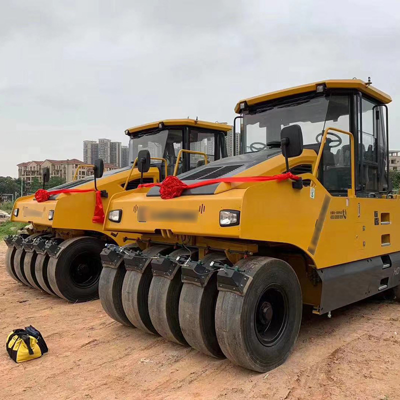 二手压路机：徐工全胶轮压路机.jpg