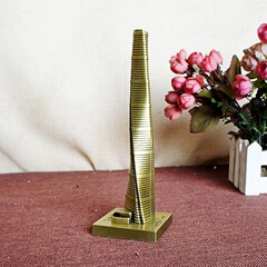Shanghai Tower Model Ornament, Metal Craft, Alloy Home Decor Item—Export Display Piece, Gift Idea