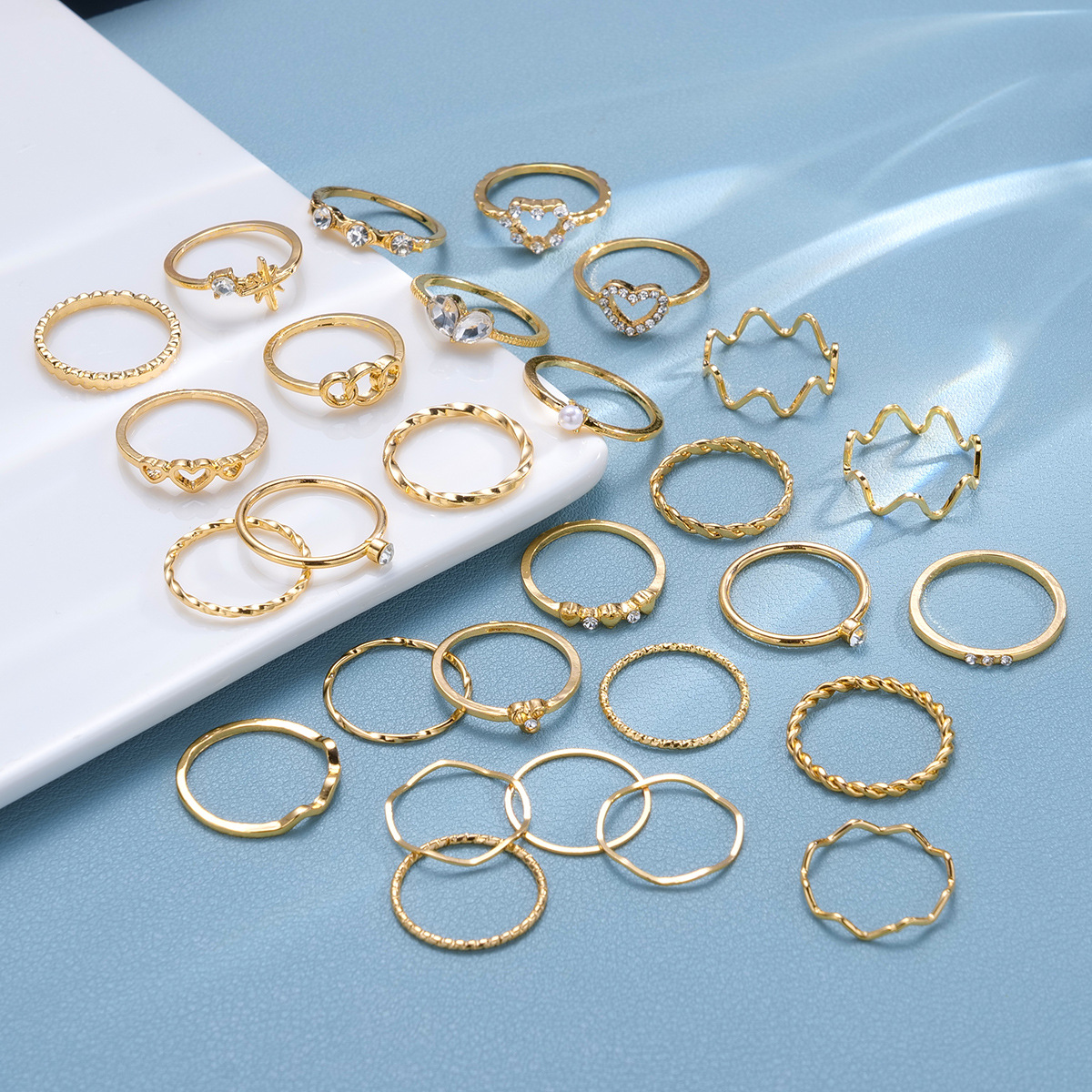 Golden Geometric Joint Ring Set With Diamond Embedded Wave Design_voghion.com