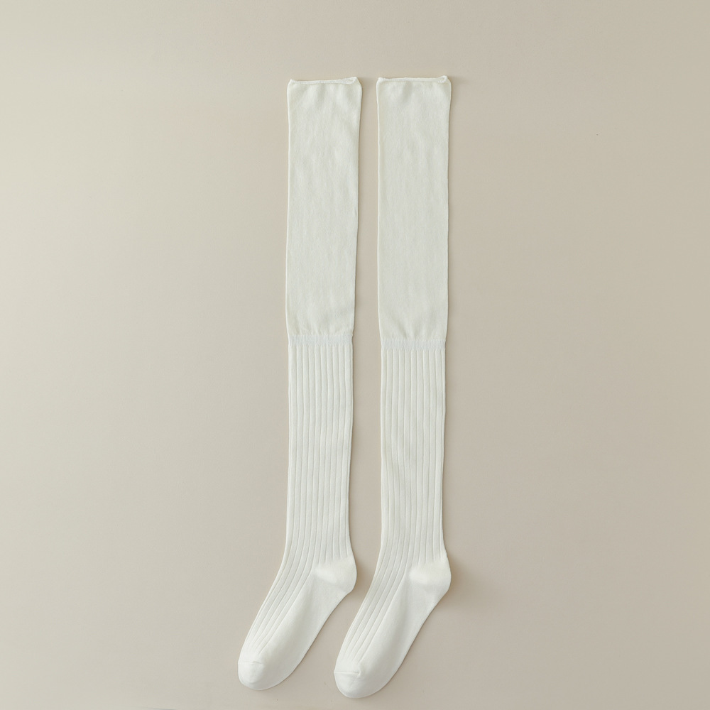 アングラの赤い櫛の綿の長い筒は膝の靴下の高い筒の純色のつなぎ合わせのinsの潮は妊婦の太ももの靴下に乗ります。