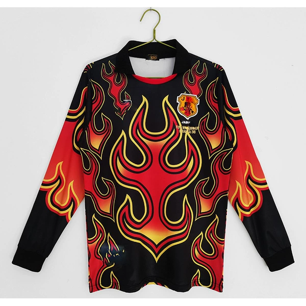 Season Japanese red goalkeeper