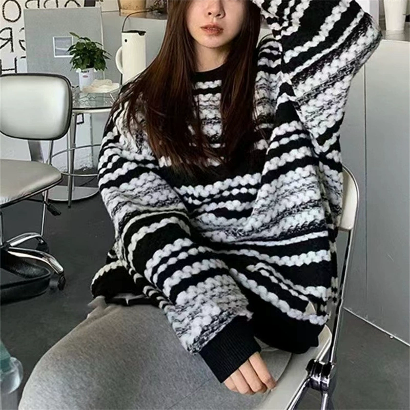 Черно-белый полосатый свитер для женщин, новинка весны и осени 2025, свободный повседневный стиль, вязаный пуловер с длинными рукавами, элегантный топ, женская одежда