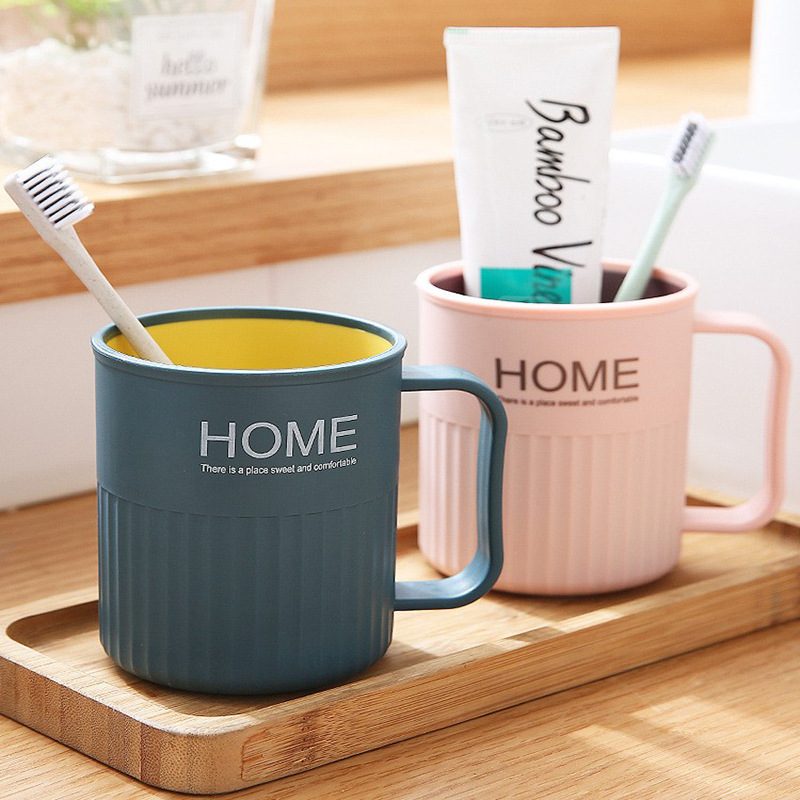 Taza de lavado de dos colores creativa hogar cepillado enjuague bucal Taza taza de plástico engrosada taza de agua con mango cepillo de dientes taza pareja Taza
