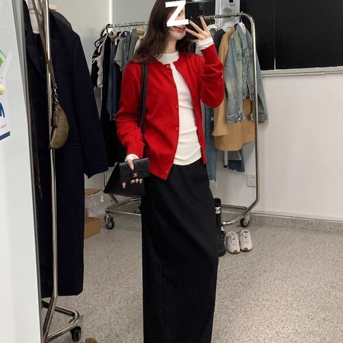 Women's Red Knit Sweater Jacket with Embroidery on Shoulders, Thin Version for Spring and Autumn, Suitable for Layering