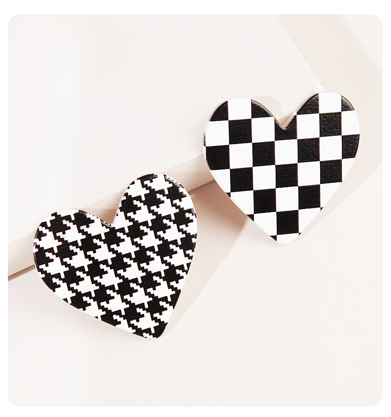 Retro Black And White Houndstooth Hairpin Cute Square Lattice Hairpin display picture 4