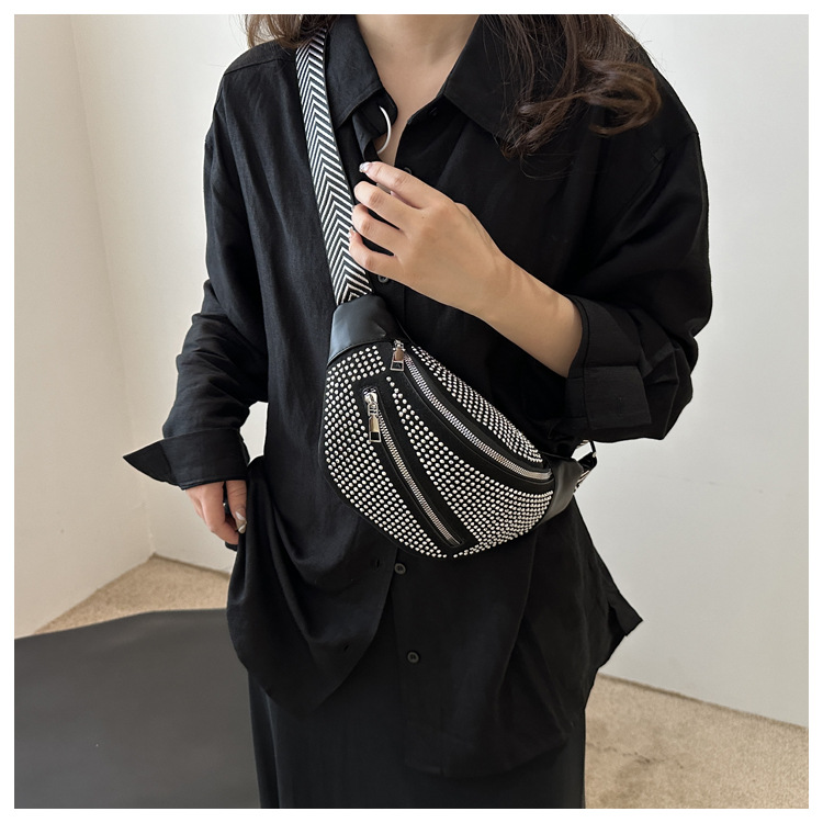 2023 nuevo bolso de cintura de diamante de lujo de moda de mujer bolso de pecho de cadena universal bolso de mujer bolso de mochila al por mayor en stock transfronterizo