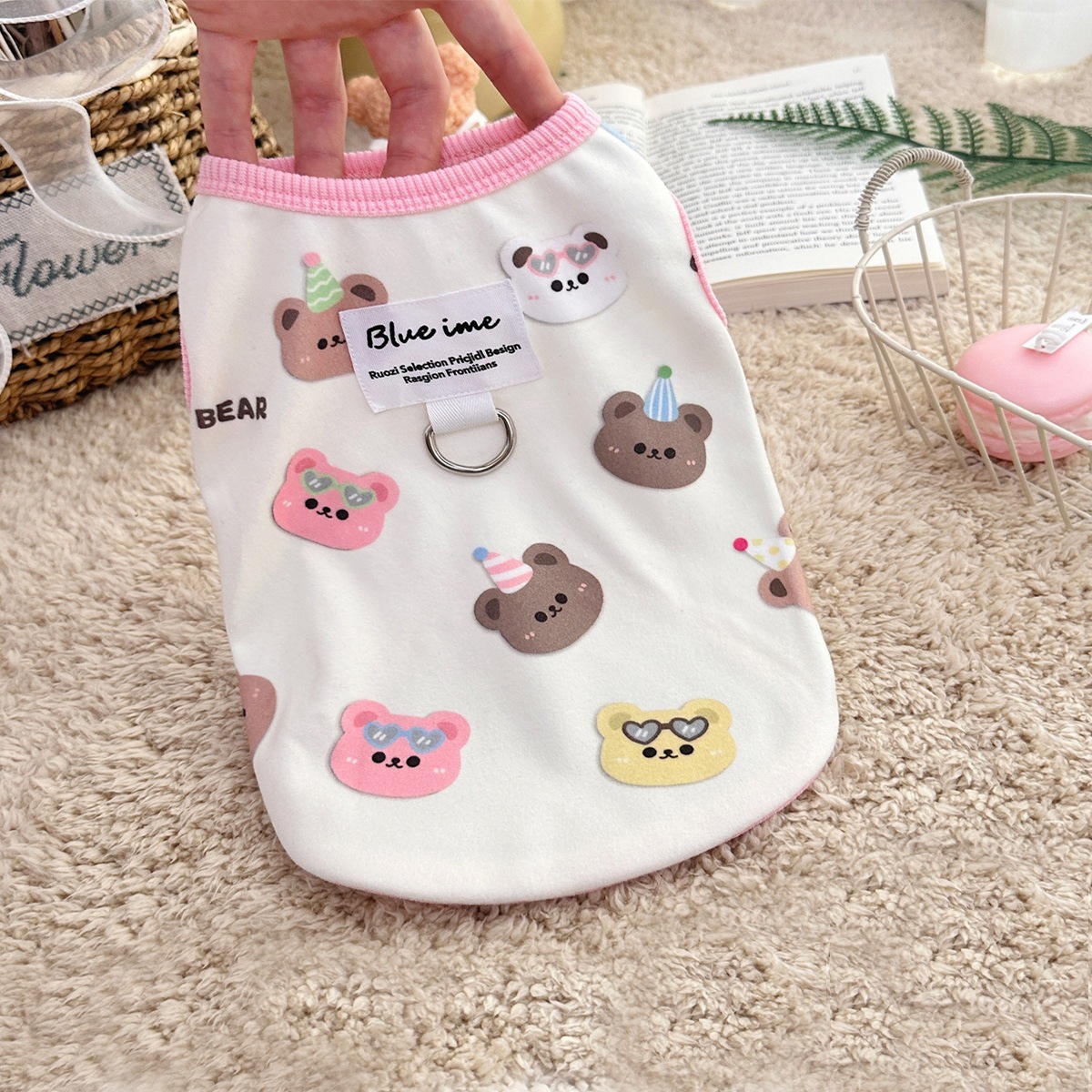 가을 새 스타일 플러스 벨벳 INS 스타일 애완견과 고양이 줄무늬 옷 테디 BICHON POMERANIAN 개 옷 조끼