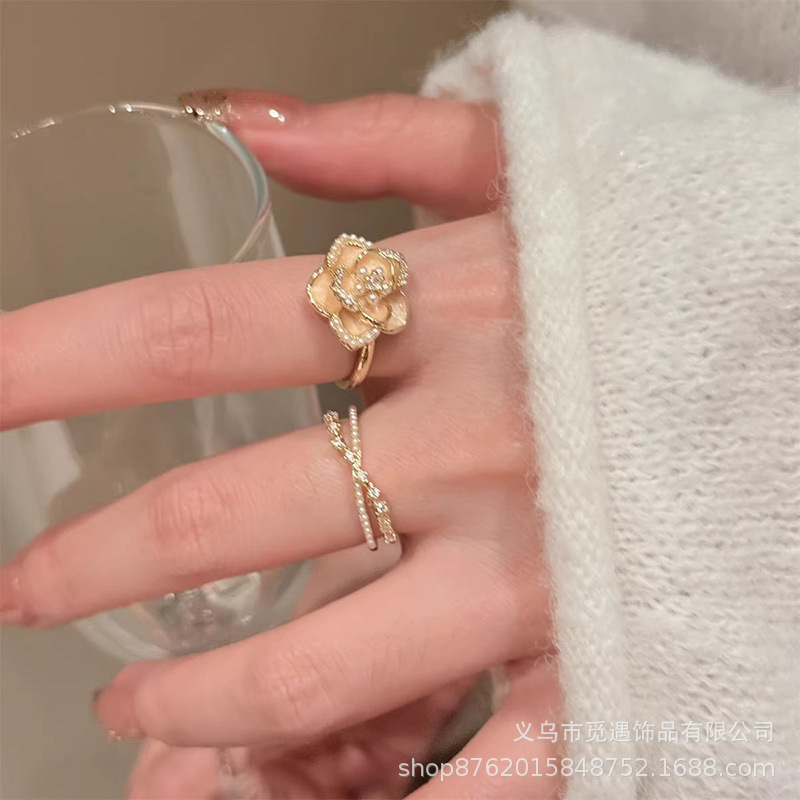 French-Style Gentle Pearl Camellia Ring for Women, 2025 New Model, Light Luxury Niche Design, Exquisite Popular Index Finger Ring French-Style Gentle Pearl Camellia Ring for Women, 2025 New Model, Light Luxury Niche Design, Exquisite Popular Index Finger Ring
