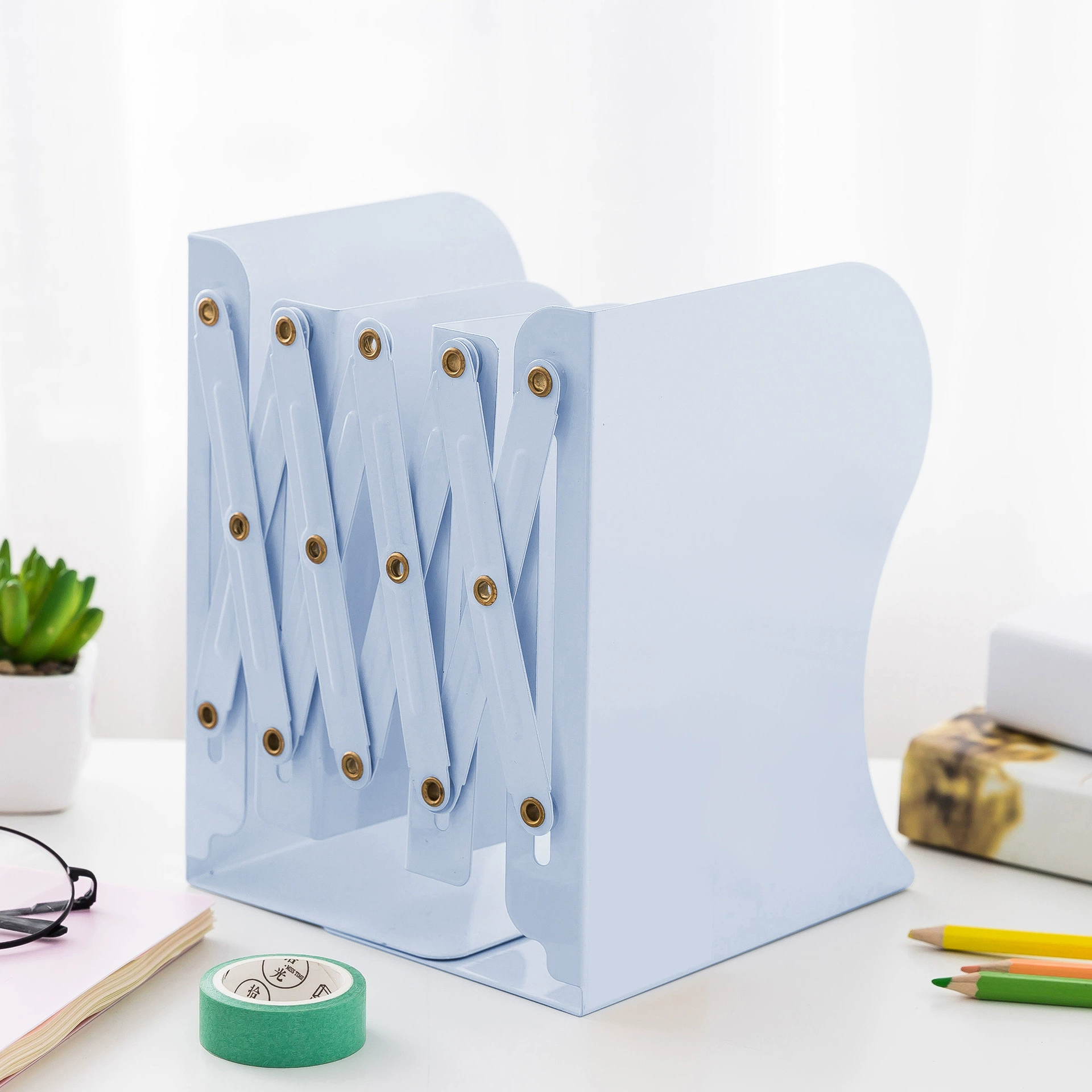 Factory direct sales explosion creative stationery supplies telescopic book holder folding book frame metal students cartoon