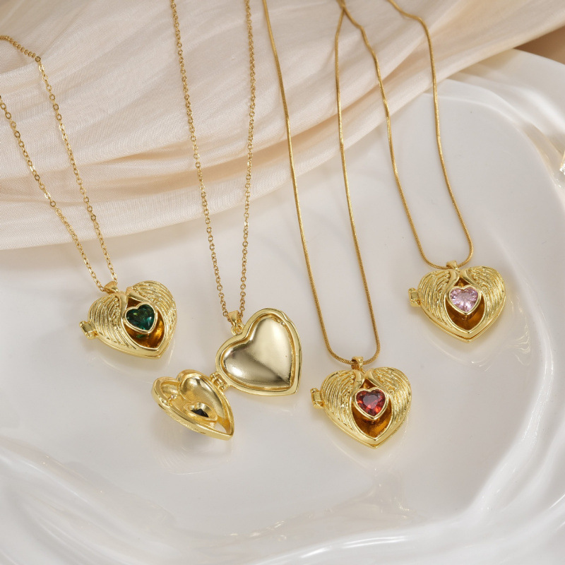 欧美简约高级感项链女钛钢不掉色时尚轻奢爱心相框设计锁骨链饰品