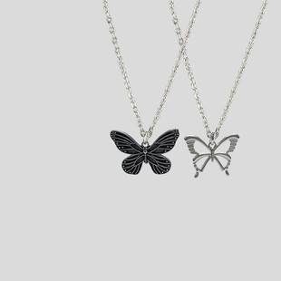 Korean version of retro empty butterfly necklace ins hip -hop sweet cool trend wild couple pendant simple accessories