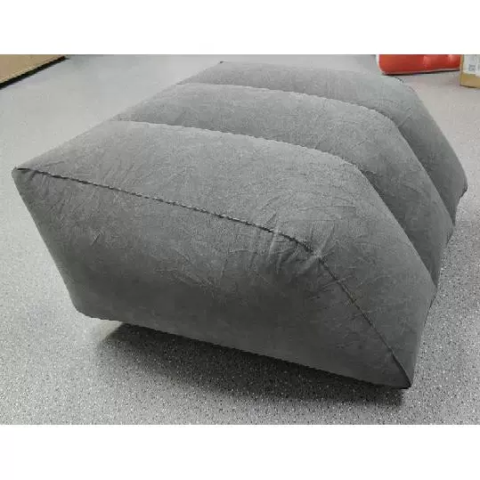 跨境充气楔形睡眠枕垫充气适合放松肌肉腿垫PVC植绒充气搁腿垫