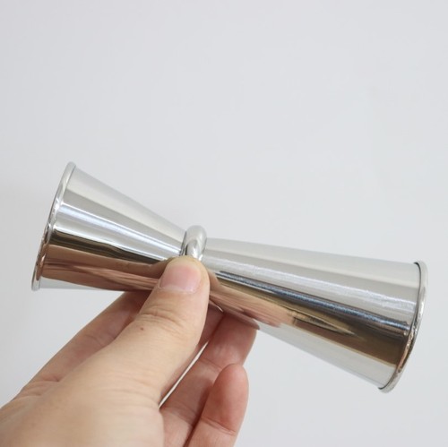 Cross-border hot-selling stainless steel measuring cup double-headed 304 material measuring cup 30/60ml mixing cup curled rim measuring cup