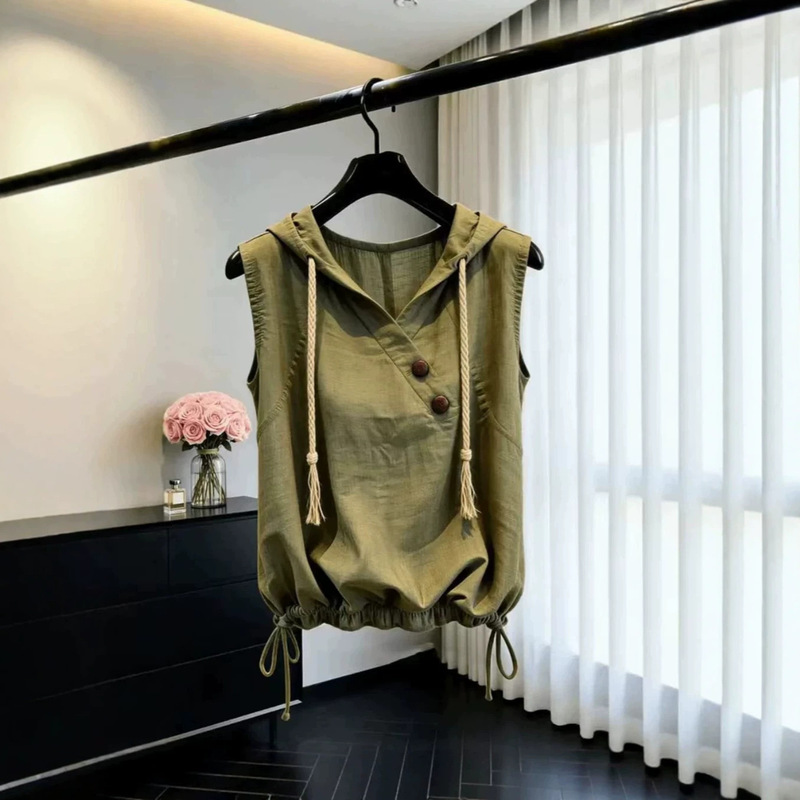 2026 Summer New Green Hooded Sleeveless Shirt, Casual, Comfortable, Slimming, Loose, Stylish, Versatile Women's Shirt 2026 Summer New Green Hooded Sleeveless Shirt, Casual, Comfortable, Slimming, Loose, Stylish, Versatile Women's Shirt