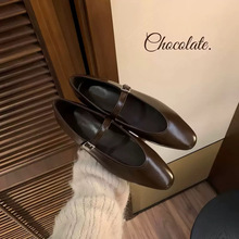 ��Ƥ��~���ы�ͬ����ƤV�ڬ�����ЬŮ�͹Ŝ\�ڰ���ƽ��Ь�ٴ��Ь