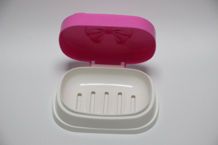 Exportación de plástico flip bow caja de jabón ternera caja de jabón de drenaje con tapa PS caja de jabón de goma de acero