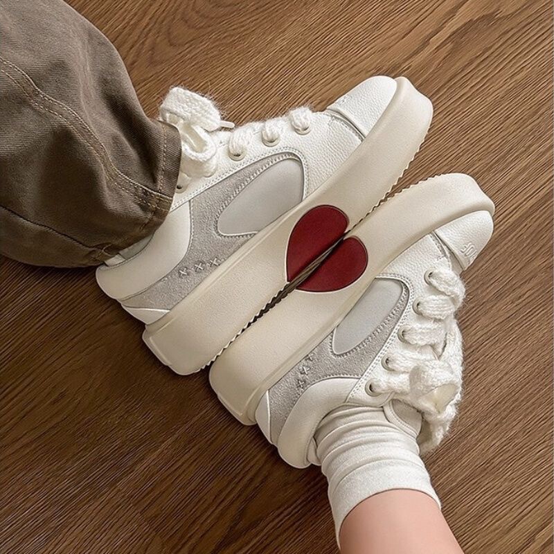 Koala Gray Niche Design Heart-Shaped Sneakers for Men and Women, Thick-Soled Height-Increasing Casual White Shoes, Couple's Trendy Brand Bread Shoes Koala Gray Niche Design Heart-Shaped Sneakers for Men and Women, Thick-Soled Height-Increasing Casual White Shoes, Couple's Trendy Brand Bread Shoes