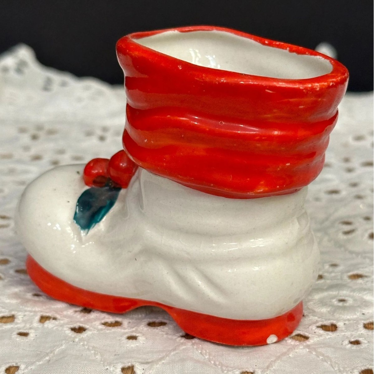 Qin Sheng botas de cerámica de Navidad de forma cerámica cereza cinta taza de Navidad adornos de regalo creativos encantadores