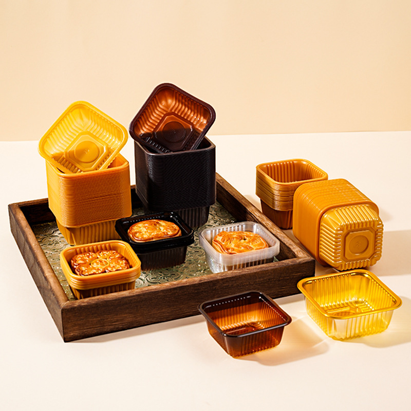 中秋の月餅はプラスチックの底を託して卵黄のショートニングのトレーの緑豆のもちを支えてプラスチックの内で月餅の包装箱の現物の卸売りを頼みます。|undefined