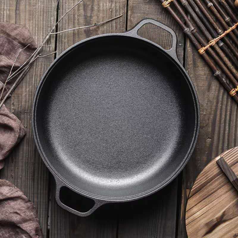 Cast iron flat pan pancake pan universal household gas stove induction cooktop thickened non-stick skillet