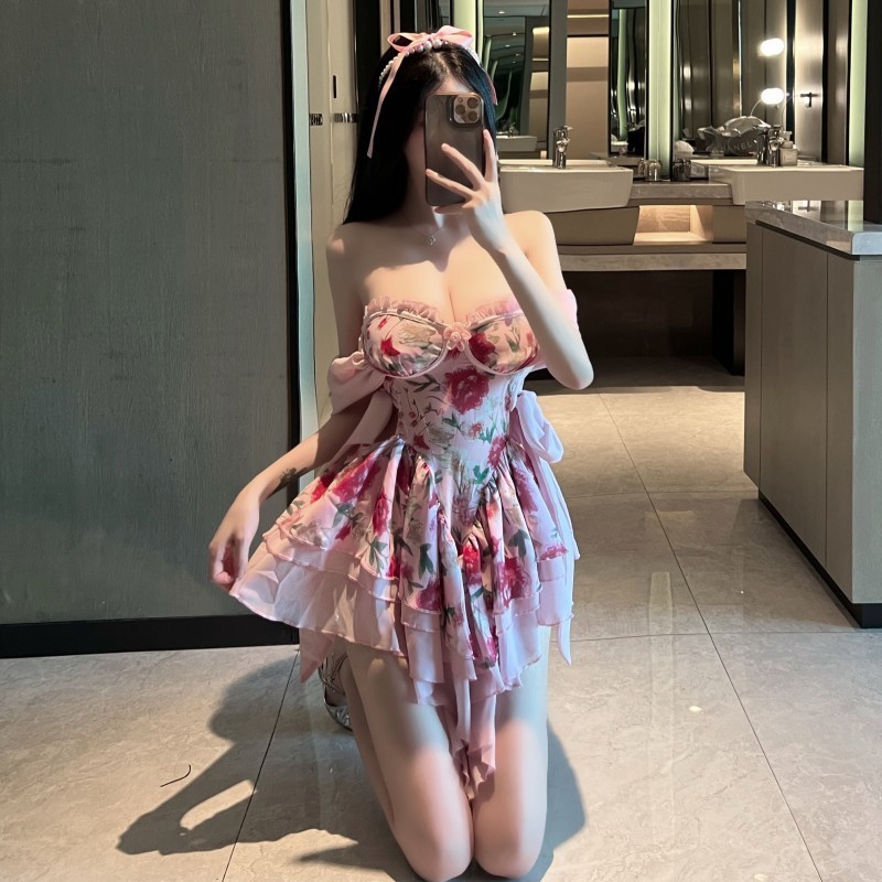 セクシーで甘いワンラインネックラインチューブトップ花柄妖精スカートファッショナブルなプリントウエスト痩身大きな裾ふわふわドレス|undefined